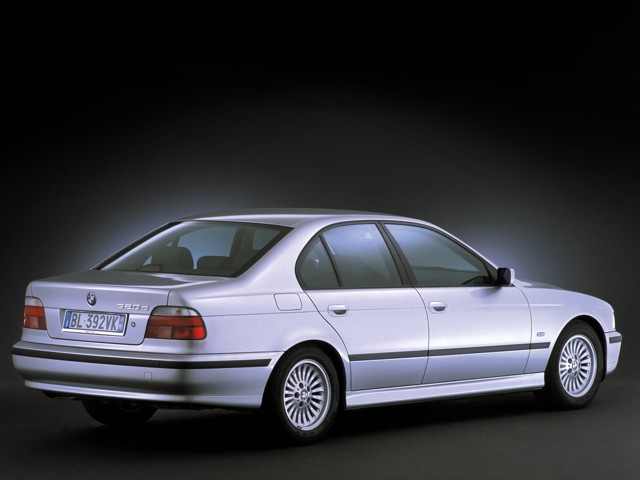 Bmw 5 Series Sedan Foto 44