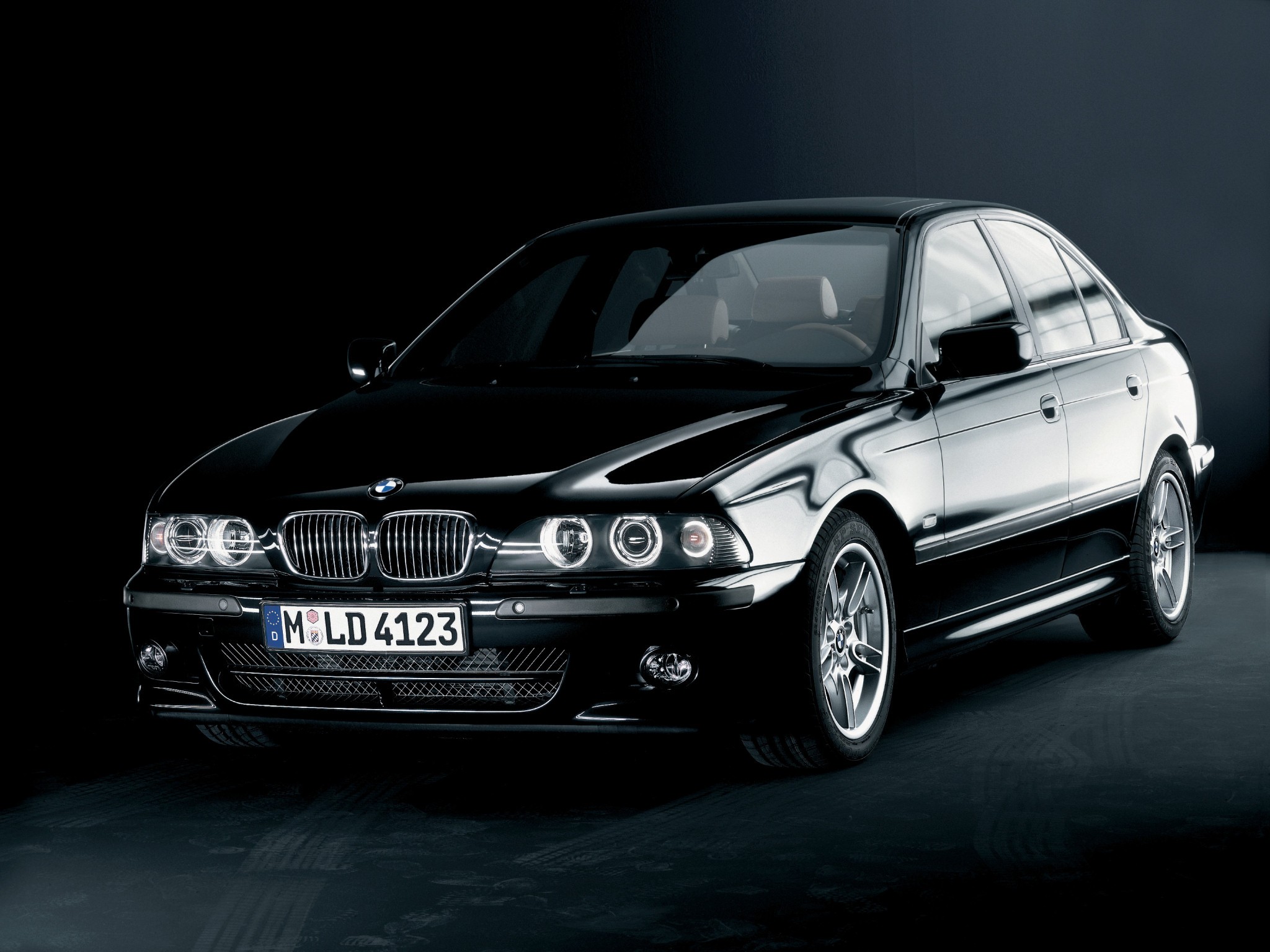 Bmw 5 Series Sedan photo 46