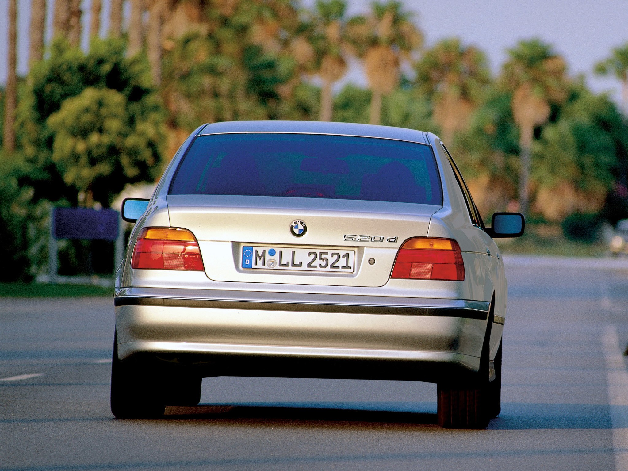 Bmw 5 Series Sedan photo 51