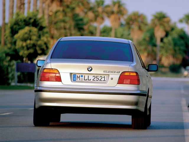 Bmw 5 Series Sedan Foto 51