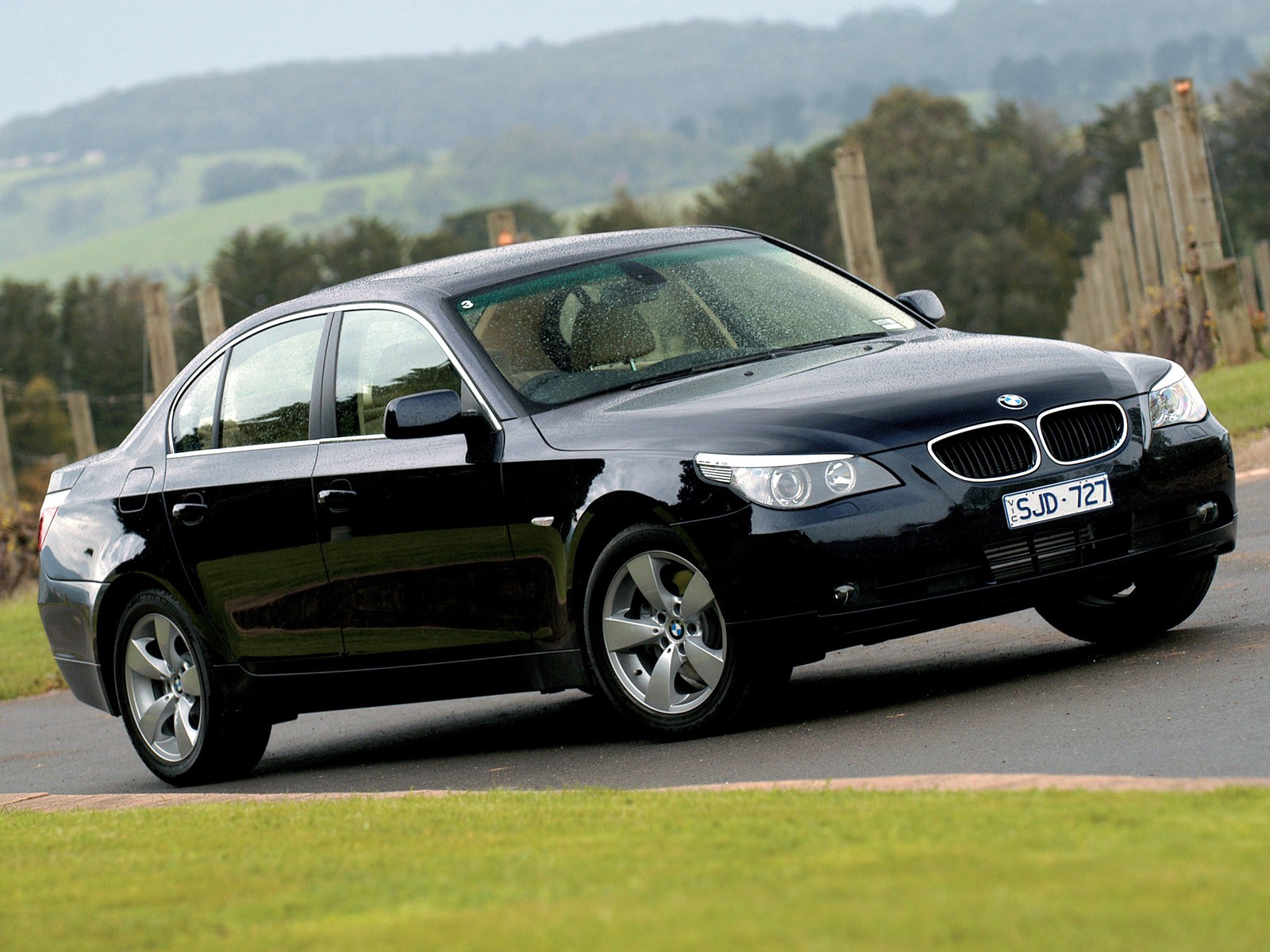 Bmw 5 Series Sedan photo 75