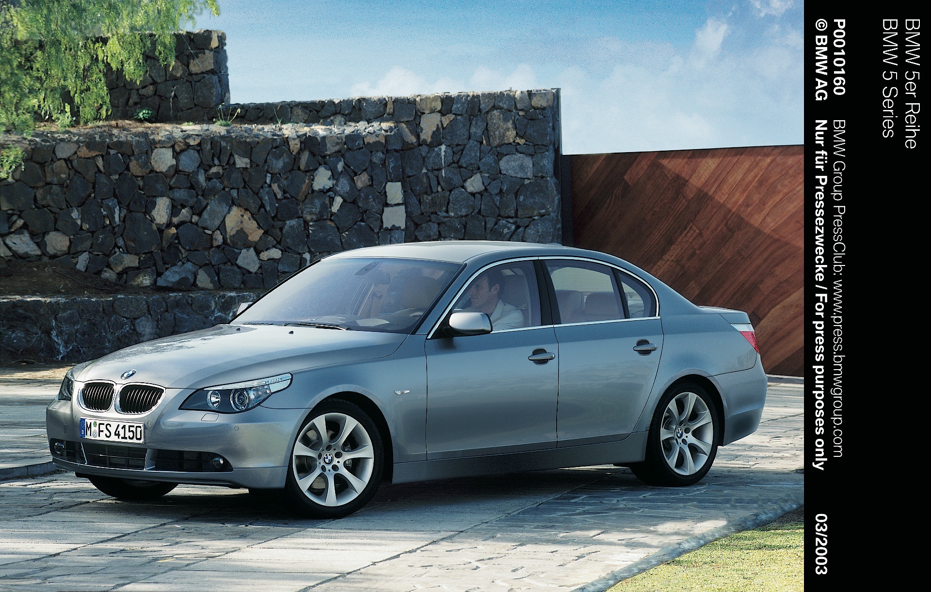 Bmw 5 Series Sedan photo 11