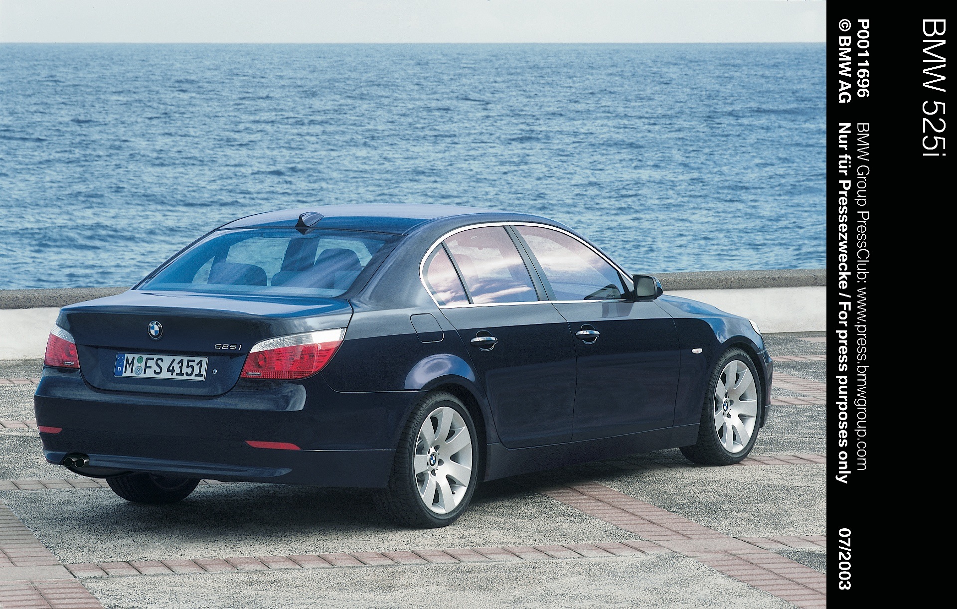 Bmw 5 Series Sedan photo 31