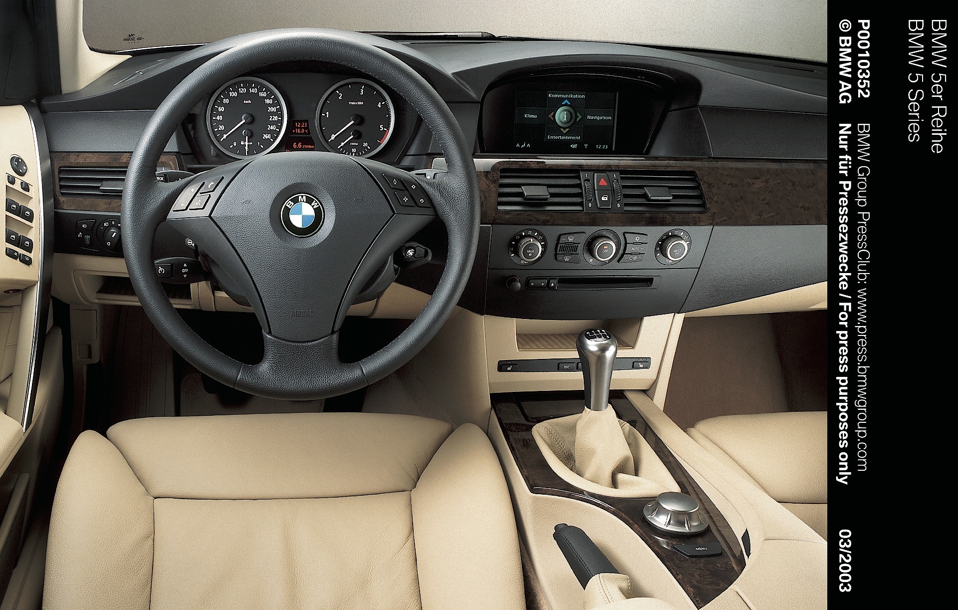 Bmw 5 Series Sedan photo 98