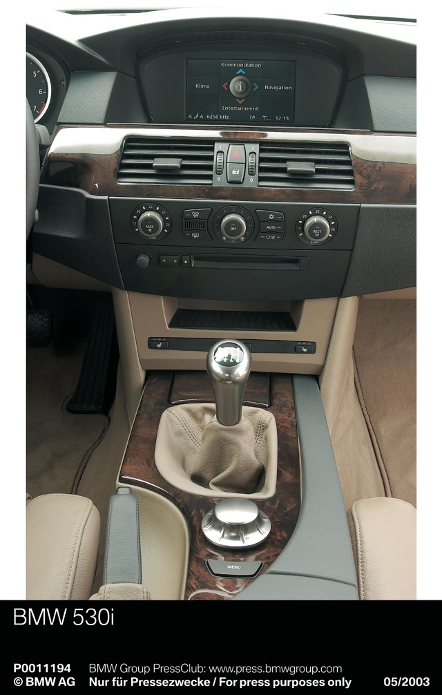 Bmw 5 Series Sedan foto 110