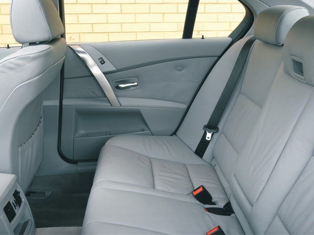 Bmw 5 Series Sedan foto 114