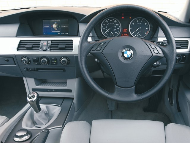 Bmw 5 Series Sedan foto 117