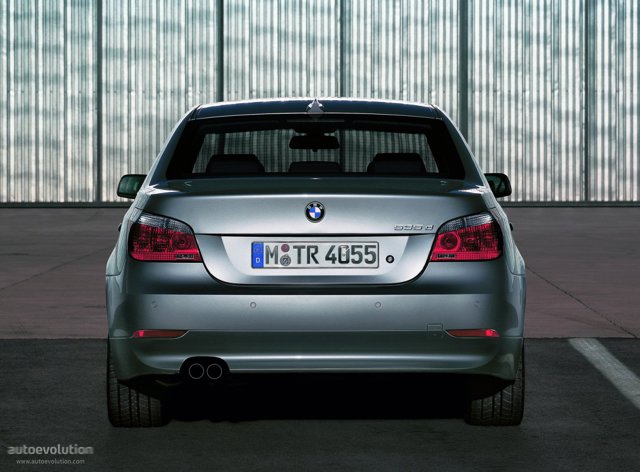 Bmw 5 Series Sedan foto 4
