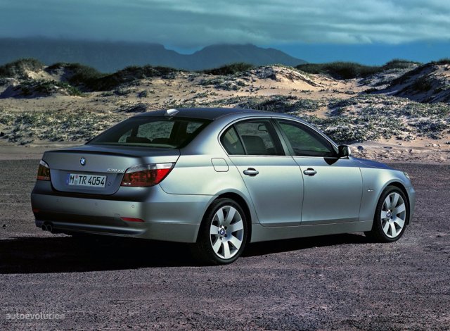 Bmw 5 Series Sedan foto 5