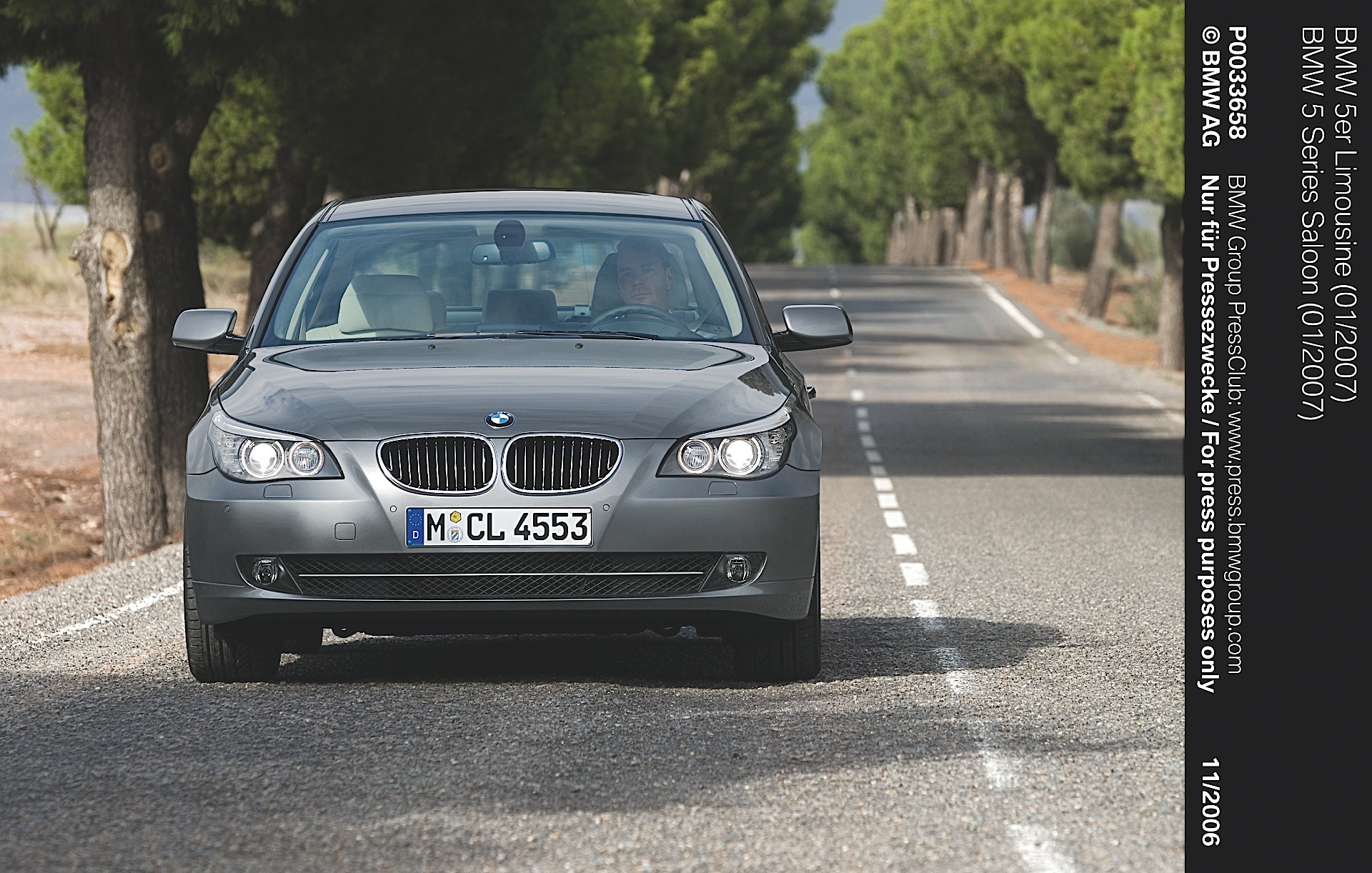 Bmw 5 Series Sedan photo 9