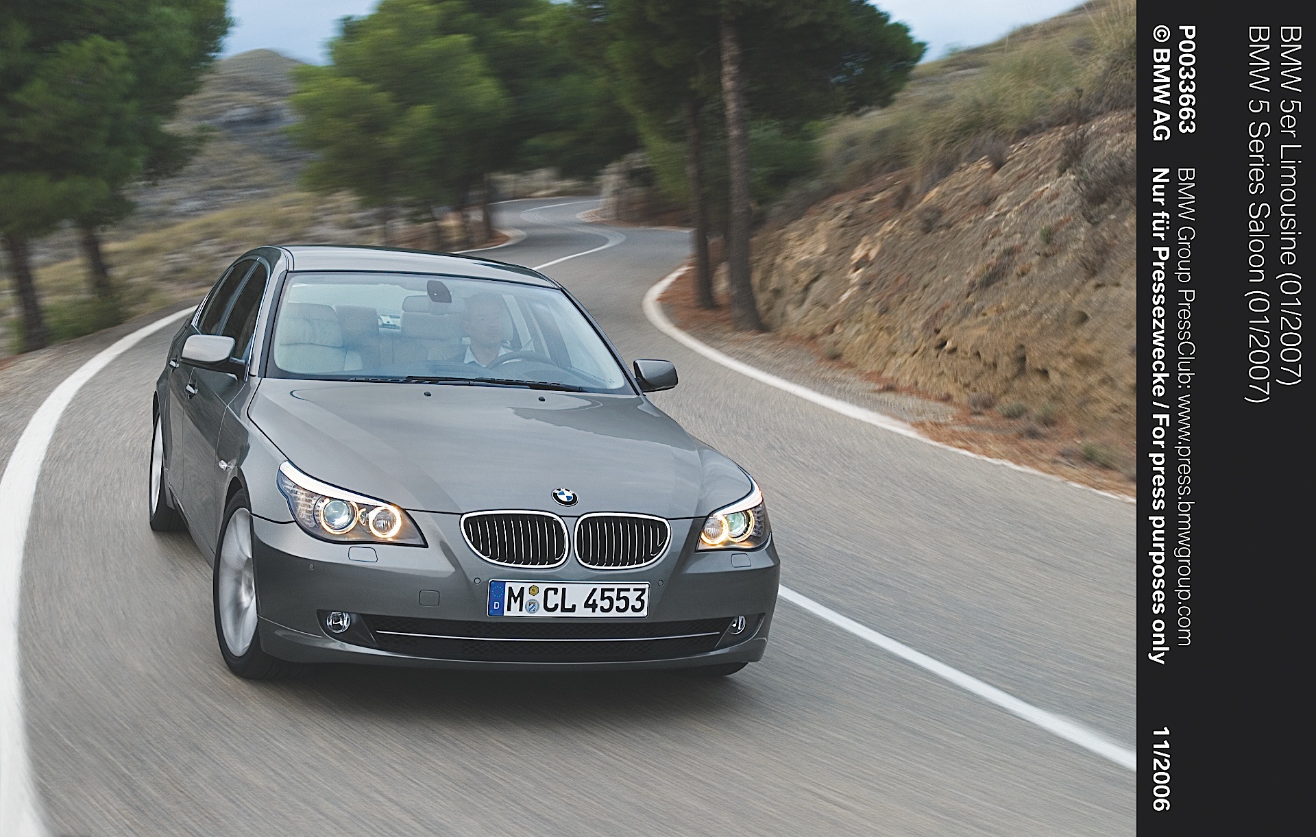Bmw 5 Series Sedan photo 14