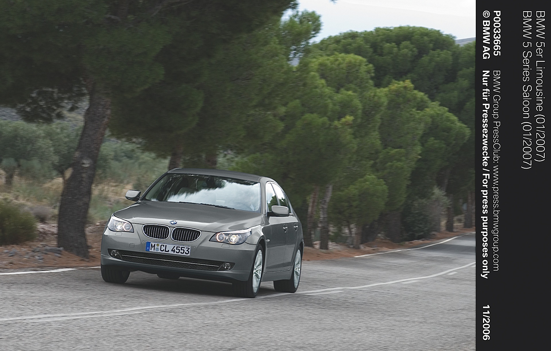 Bmw 5 Series Sedan photo 16