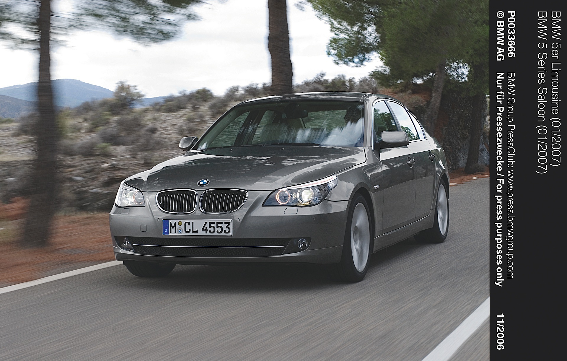 Bmw 5 Series Sedan photo 17