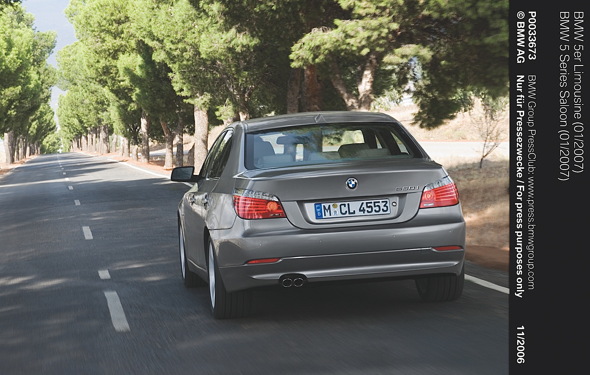 Bmw 5 Series Sedan photo 24