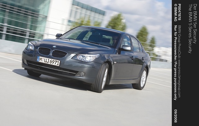 Bmw 5 Series Sedan photo 38