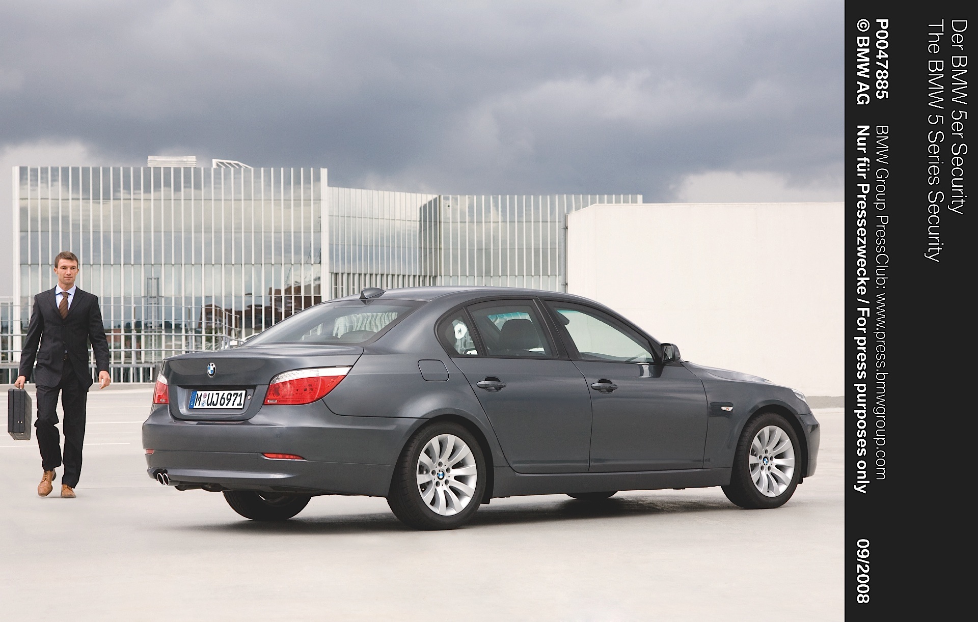 Bmw 5 Series Sedan photo 42