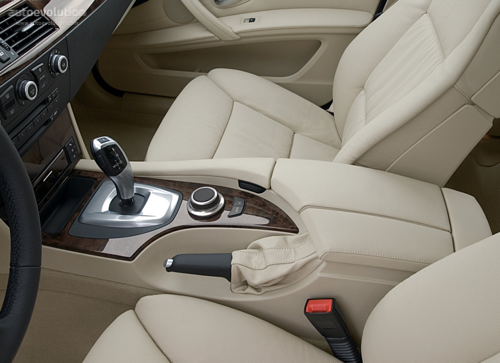 Bmw 5 Series Sedan photo 52