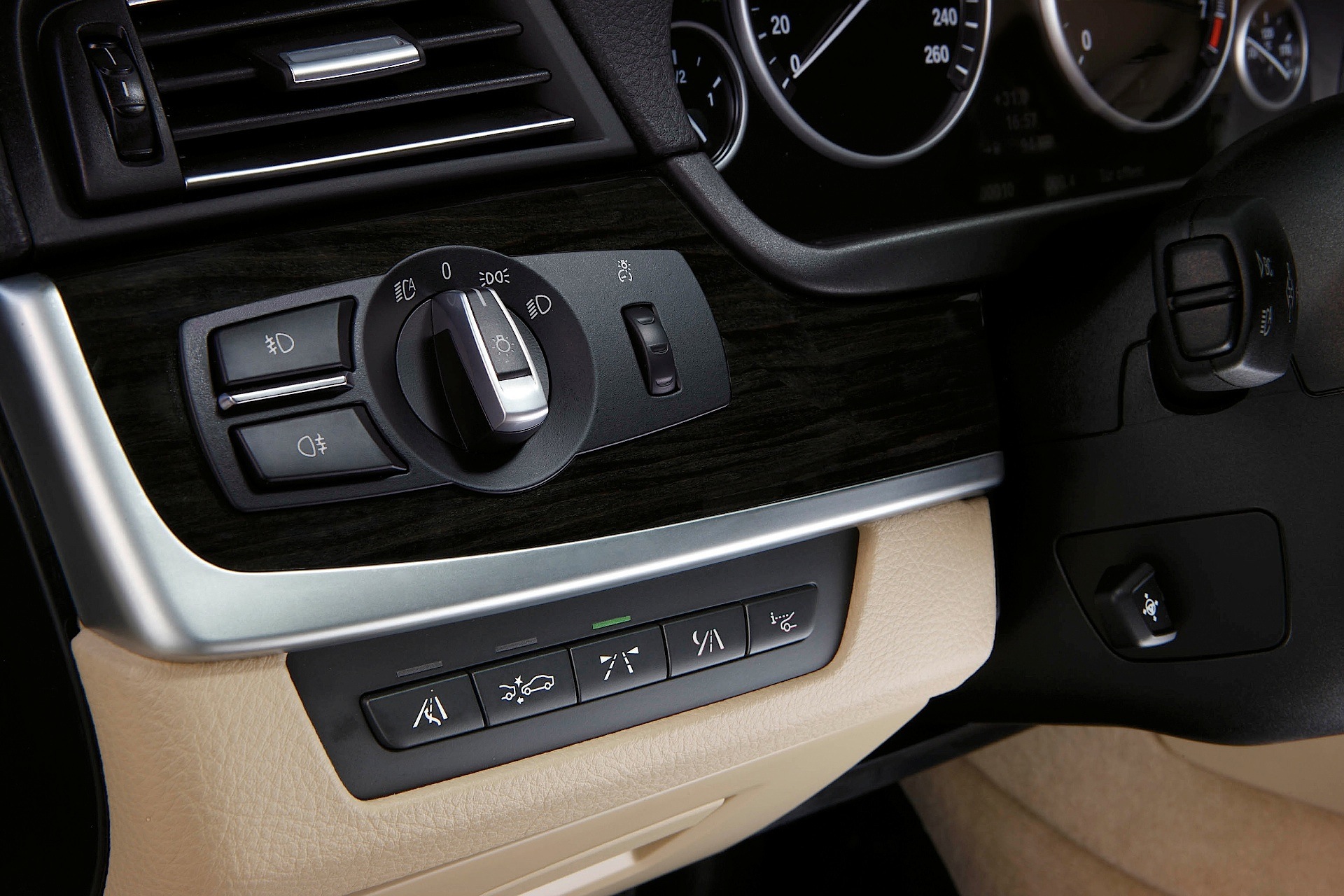 Bmw 5 Series Sedan photo 88