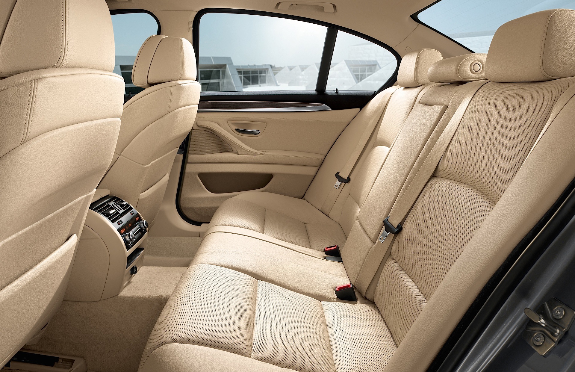 Bmw 5 Series Sedan photo 89