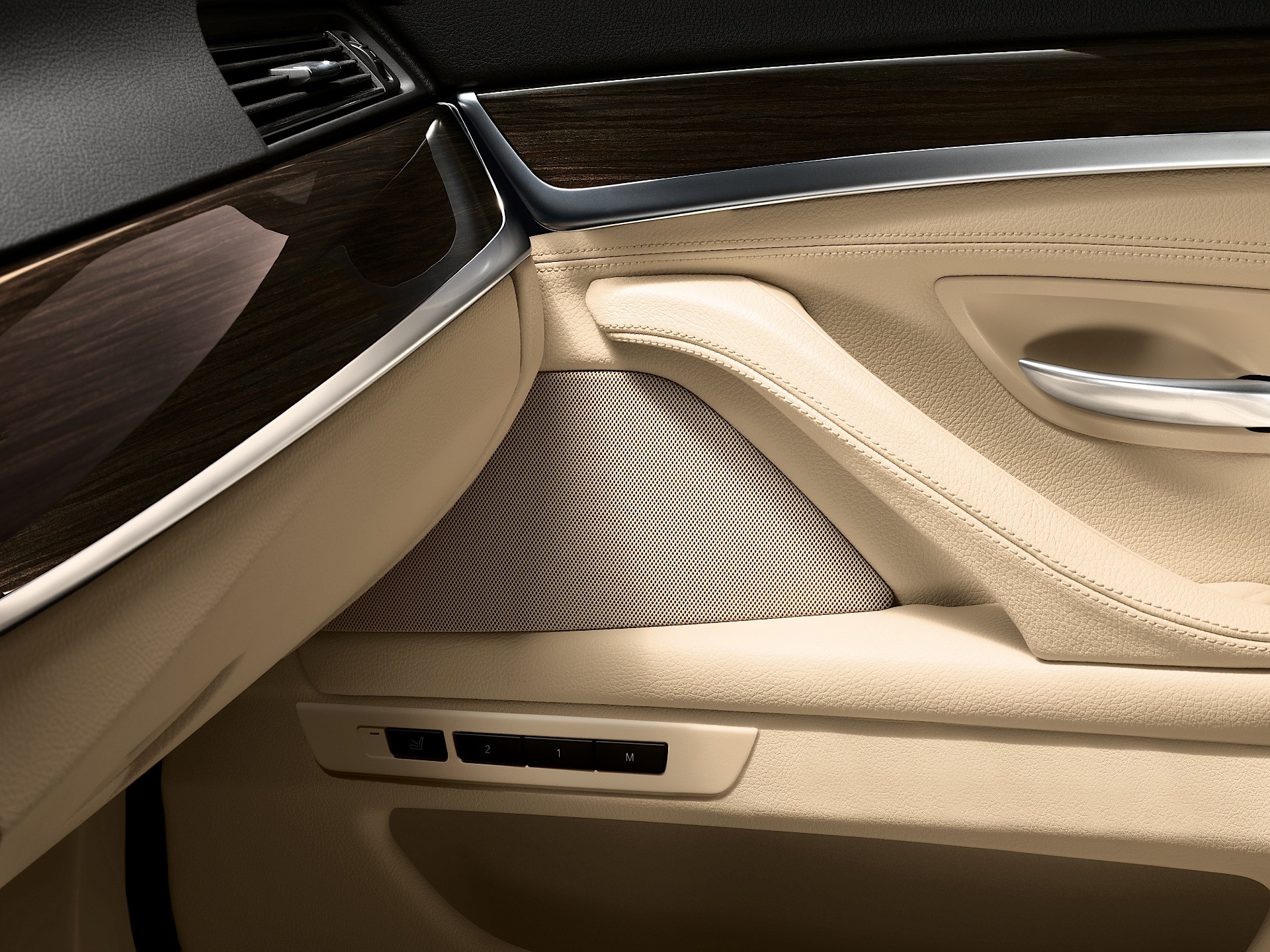 Bmw 5 Series Sedan photo 92