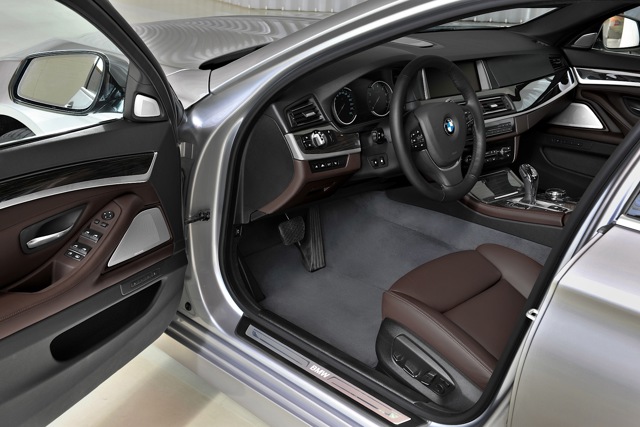 Bmw 5 Series Sedan foto 118