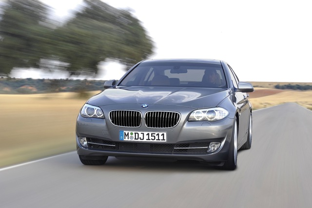 Bmw 5 Series Sedan foto 5