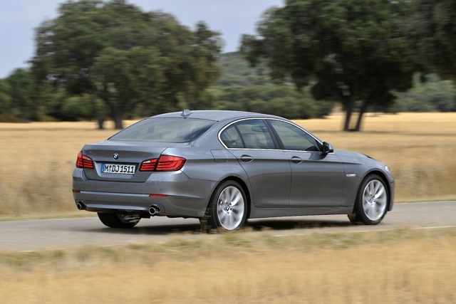 Bmw 5 Series Sedan foto 7