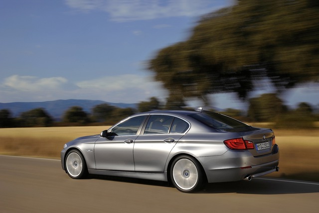 Bmw 5 Series Sedan foto 9