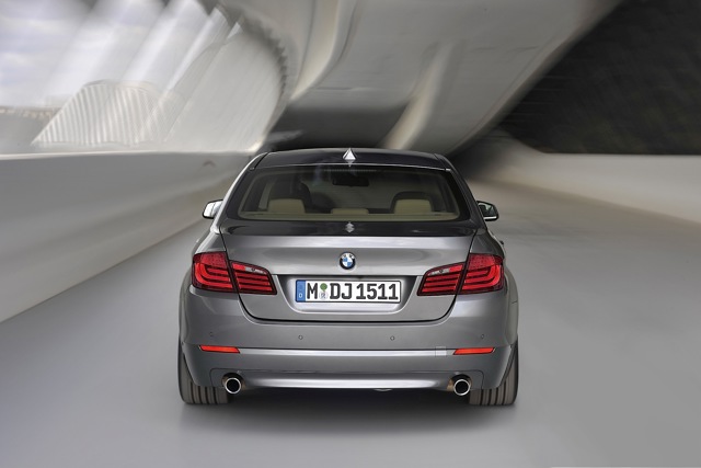 Bmw 5 Series Sedan foto 11