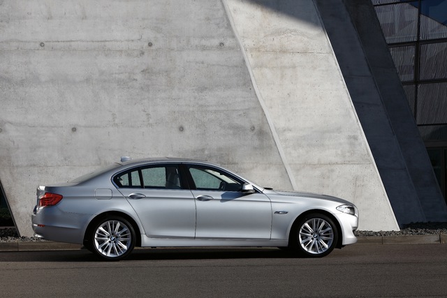 Bmw 5 Series Sedan foto 24