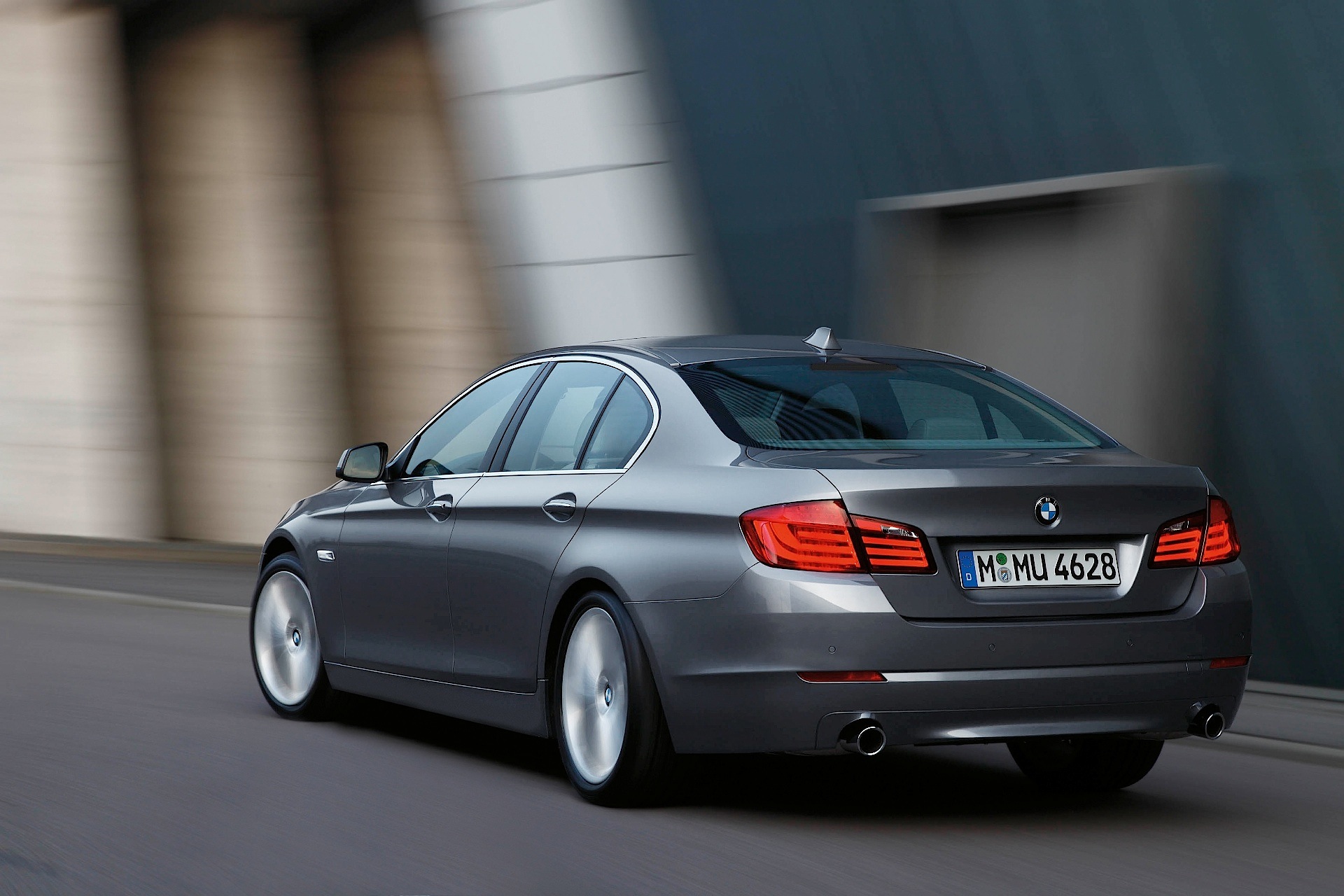 Bmw 5 Series Sedan photo 42