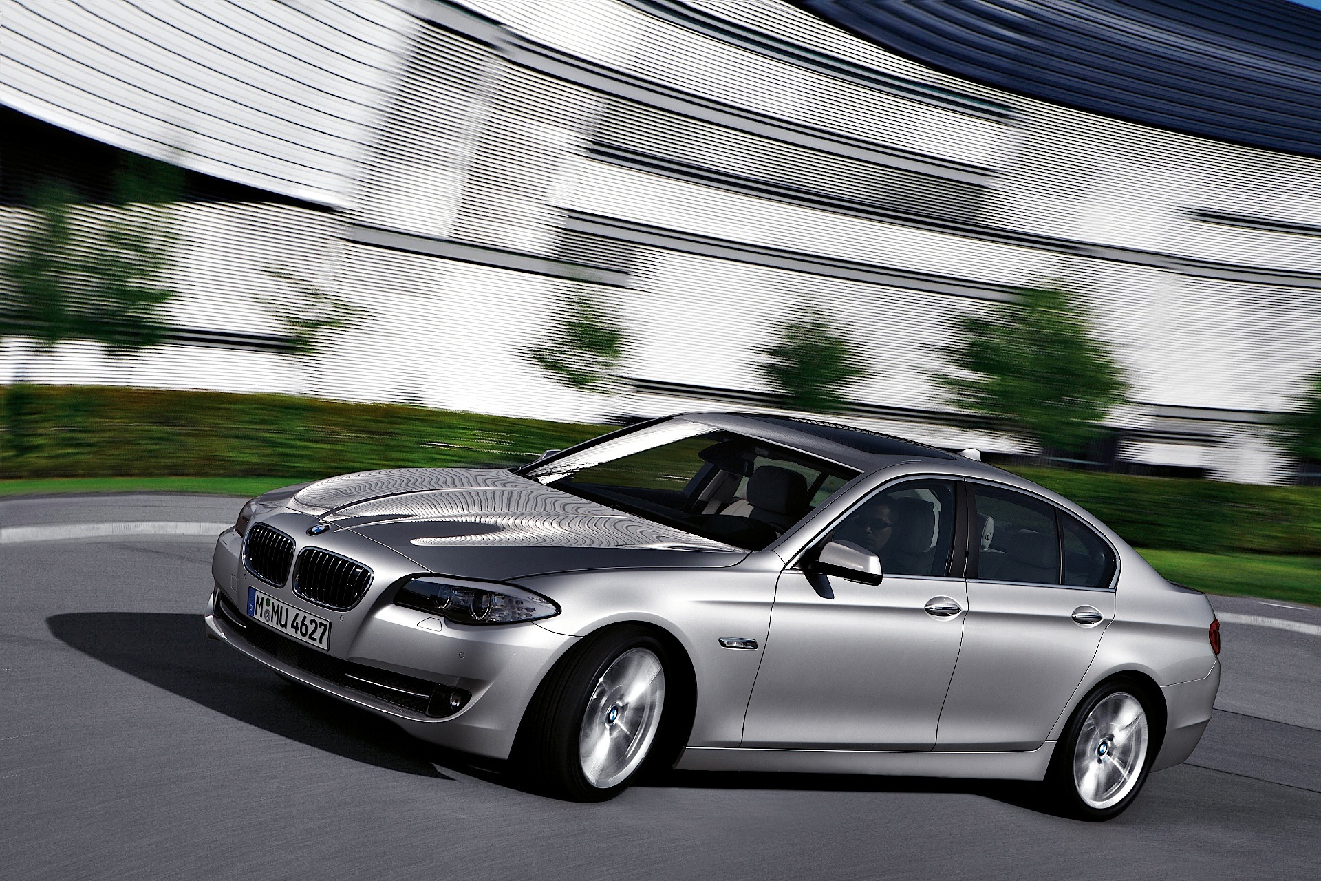 Bmw 5 Series Sedan photo 43