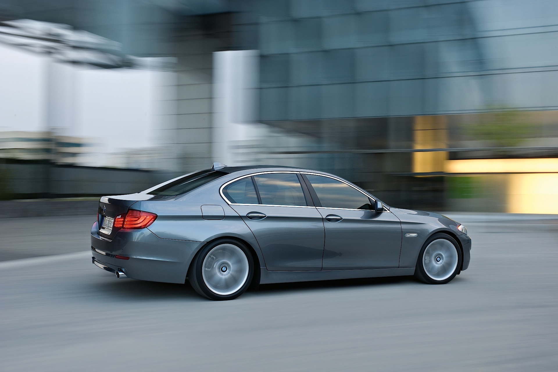 Bmw 5 Series Sedan photo 52