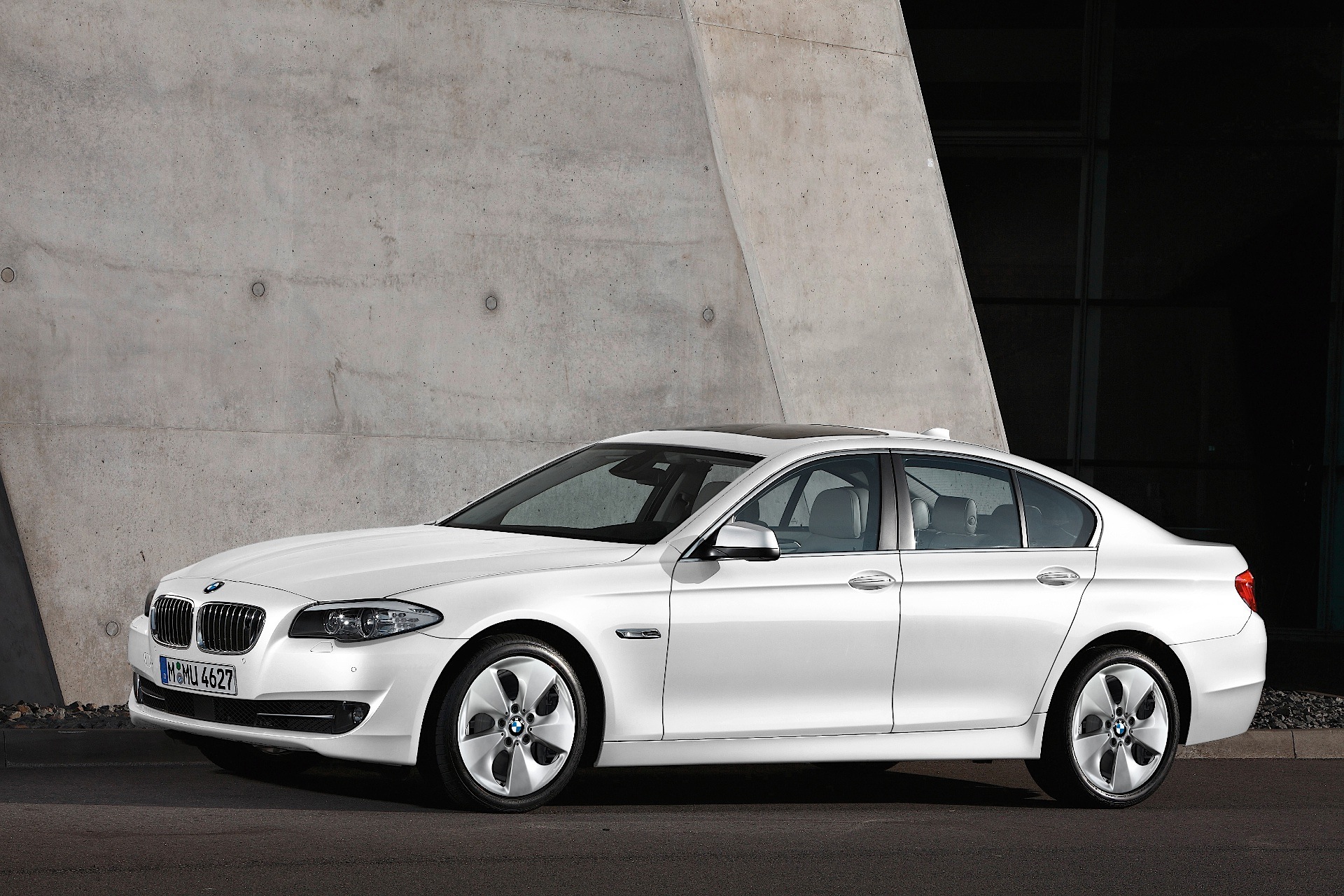 Bmw 5 Series Sedan photo 62