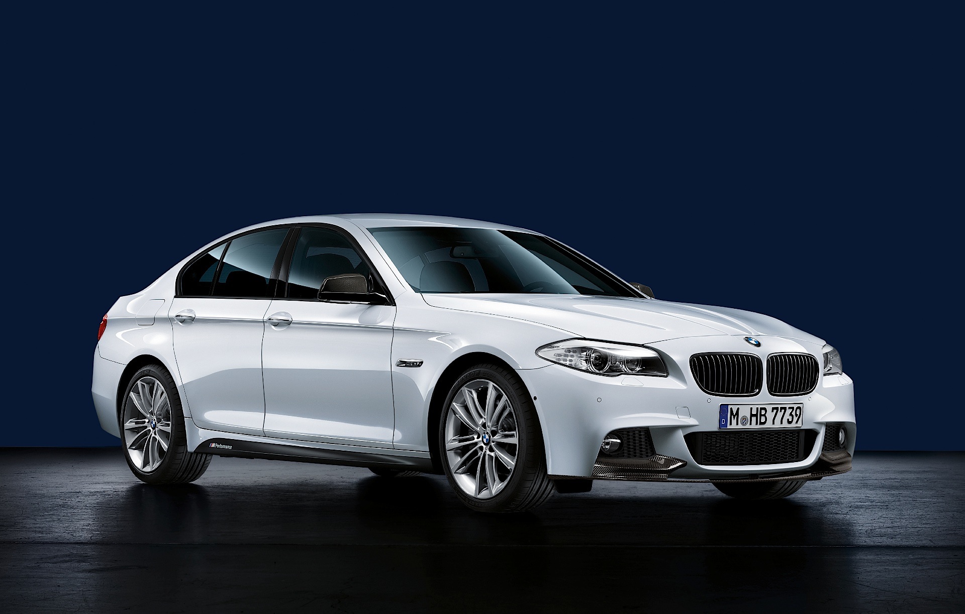 Bmw 5 Series Sedan photo 76