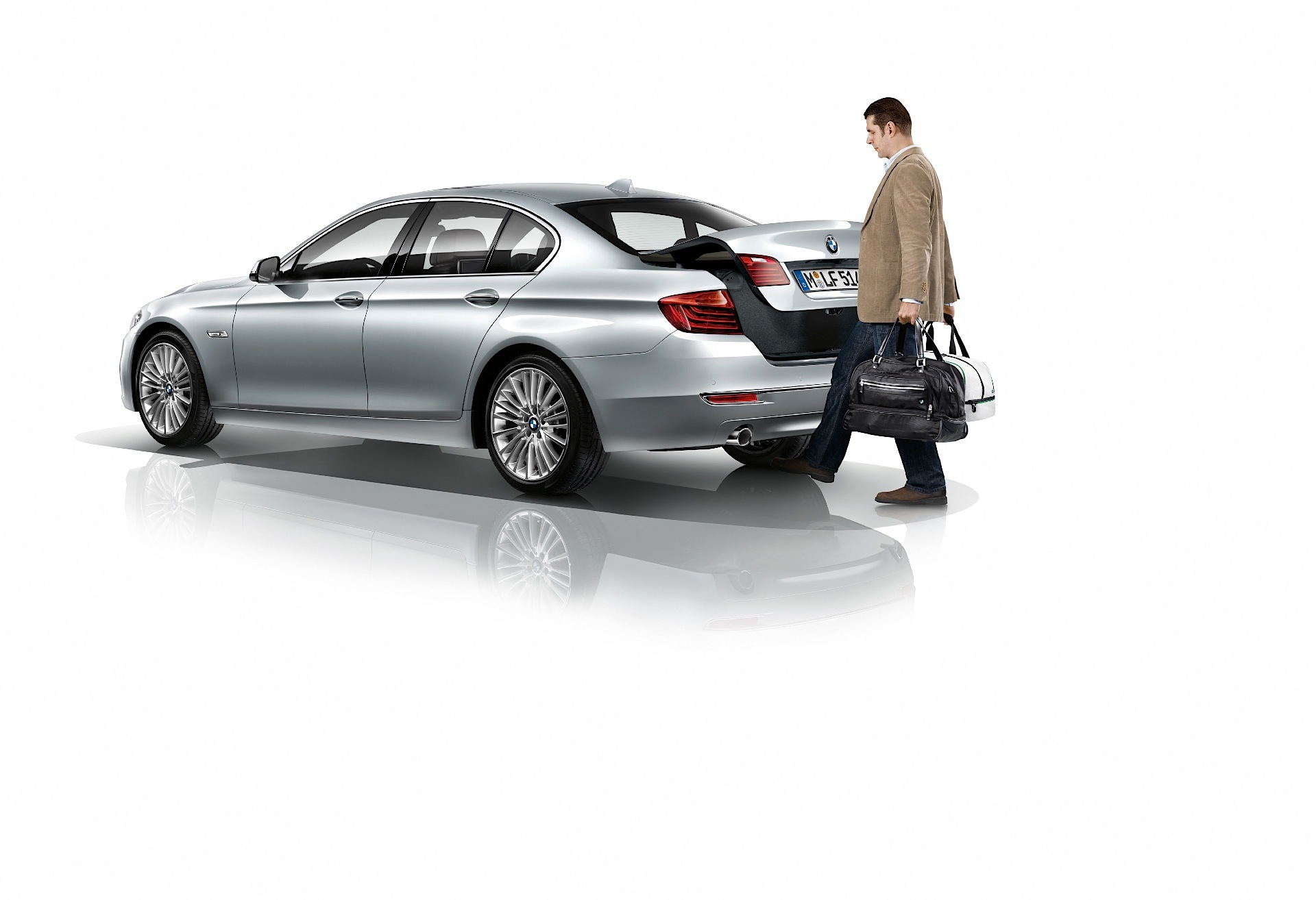 Bmw 5 Series Sedan photo 17