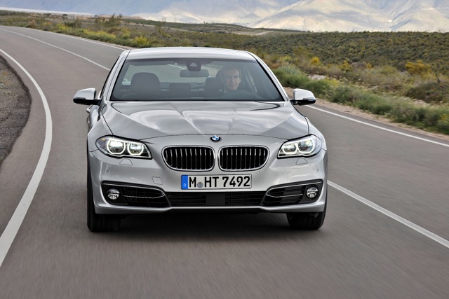 Bmw 5 Series Sedan foto 23