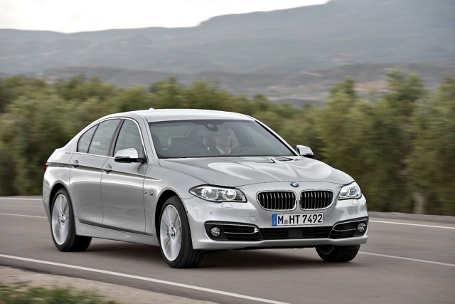 Bmw 5 Series Sedan foto 25