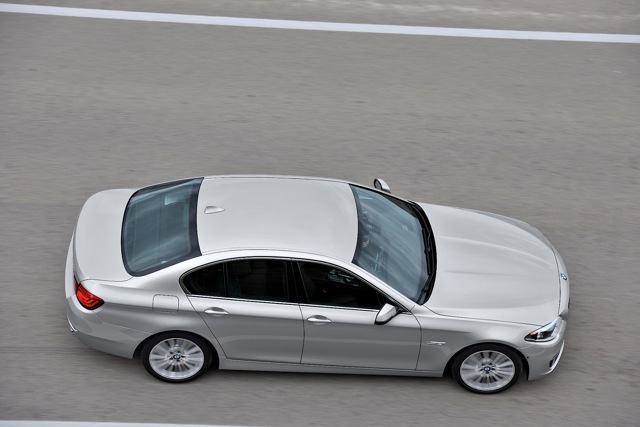 Bmw 5 Series Sedan foto 27