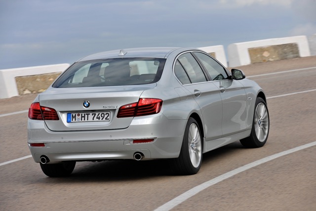Bmw 5 Series Sedan foto 29