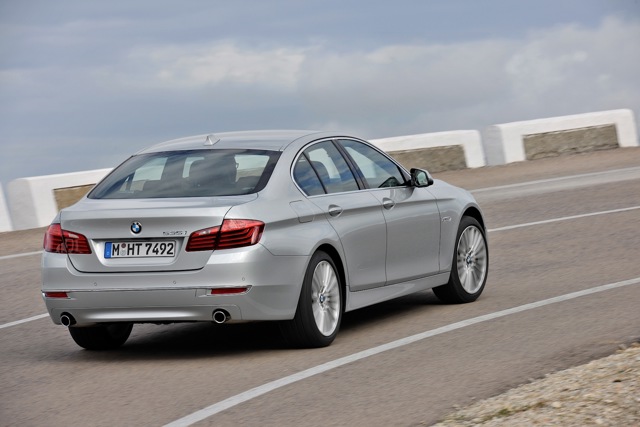 Bmw 5 Series Sedan foto 30