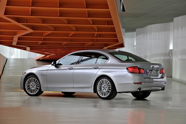 Bmw 5 Series Sedan foto 33