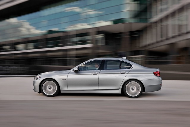 Bmw 5 Series Sedan foto 35