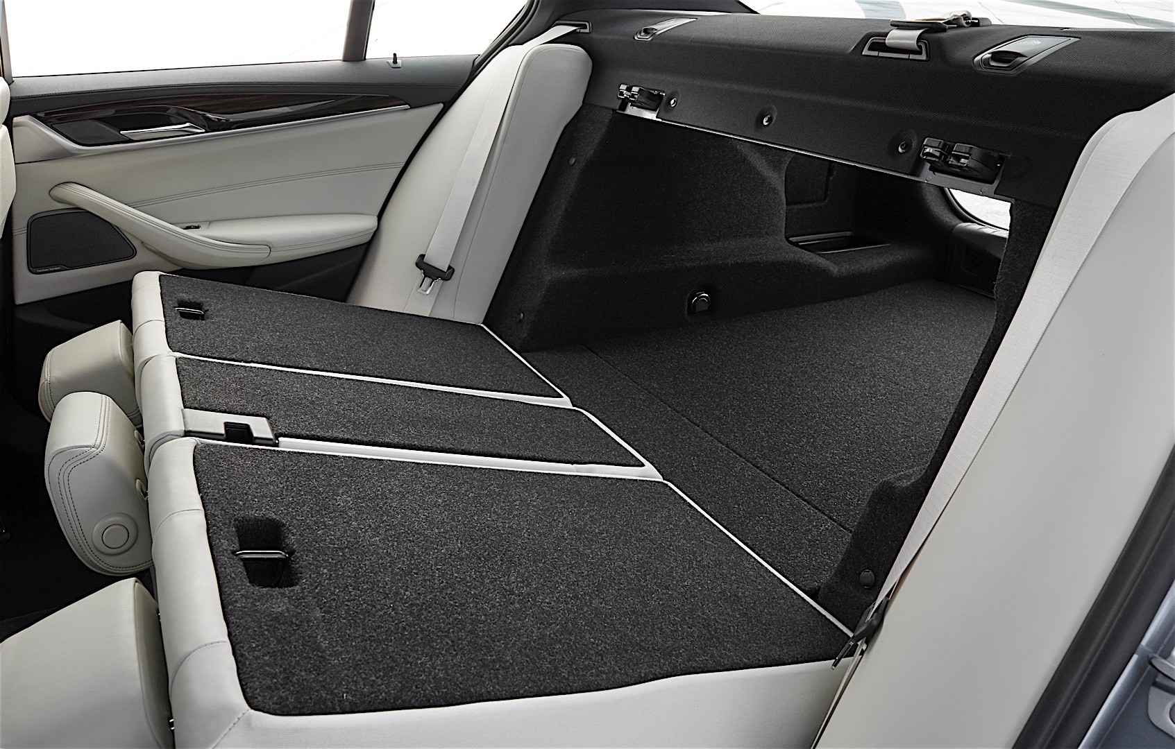 Bmw 5 Series Sedan photo 89