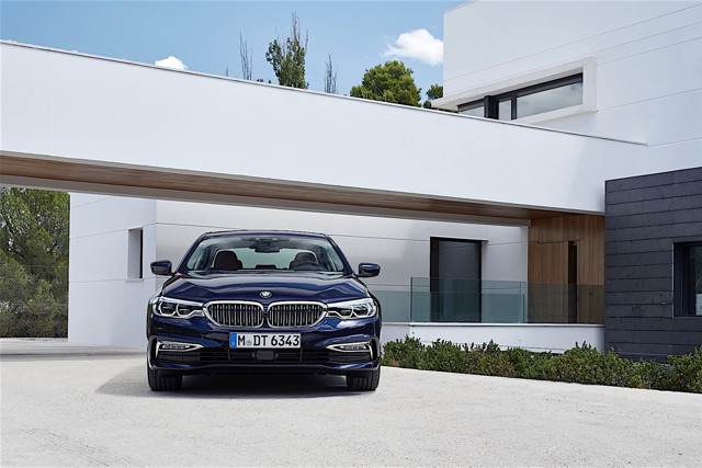 Bmw 5 Series Sedan photo 22