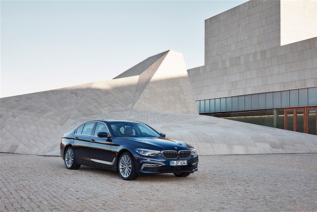 Bmw 5 Series Sedan photo 26