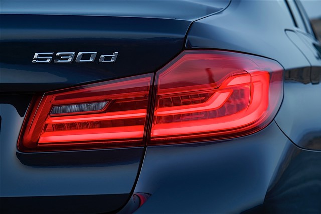 Bmw 5 Series Sedan photo 30