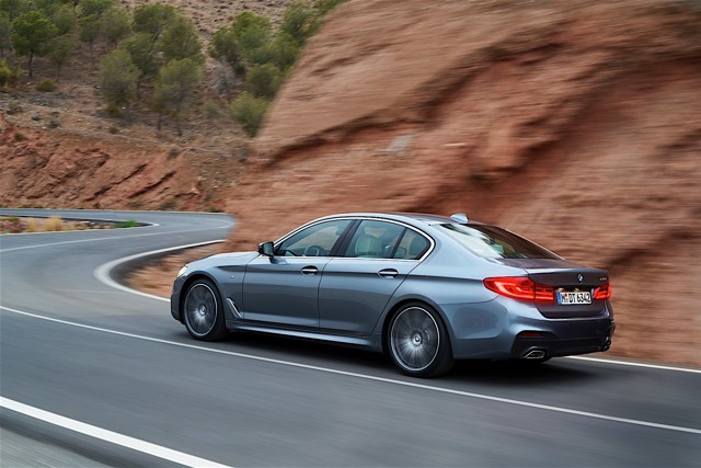 Bmw 5 Series Sedan photo 34