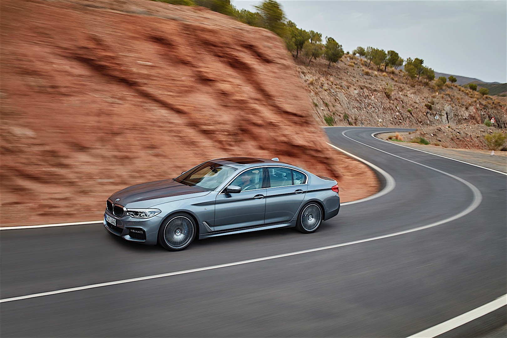 Bmw 5 Series Sedan photo 36