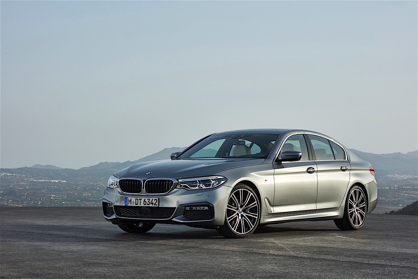 Bmw 5 Series Sedan photo 50
